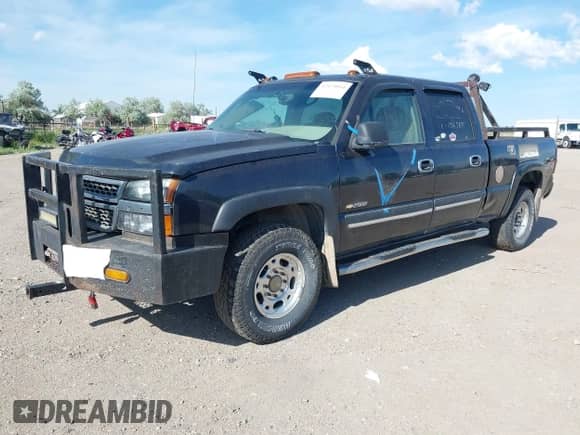2004 Chevrolet Silverado 2500 LT с VIN 1GCGK23U84F221917, выставлен на аукционе IAAI как лот 42473014 с пробегом 254 686 миль миль и . История ставок и продаж доступна на DreamBid. Изображение 2.