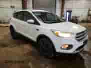 2017 Ford Escape SE с VIN 1FMCU9GD1HUE18663, выставлен на аукционе Copart как лот 82629465 с пробегом 66 265 миль миль и Чистый • Clean title. История ставок и продаж доступна на DreamBid. Изображение 4.