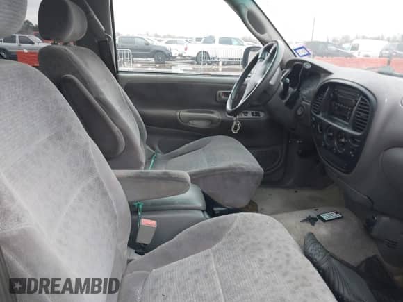 2001 Toyota Tundra Limited z VIN 5TBRT38121S210555, wystawiony jako IAAI lot #41435797 z przebiegiem 316 382 mil mil oraz . Historia ofert i sprzedaży dostępna na DreamBid. Obrazek 5.