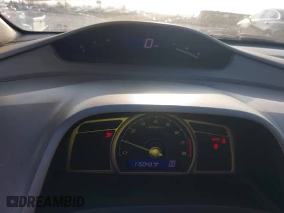 2009 Honda Civic with VIN 1HGFA15309L011836, listed as a IAAI auction lot 42071712 with 175,043 mi miles and . Bid and sale history available at DreamBid. Image 7.