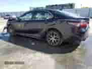 2023 Toyota Camry SE z VIN 4T1G11AK2PU816899, wystawiony jako Copart lot #71799045 z przebiegiem 52 796 mil mil oraz Czysty tytuł • Clean title. Historia ofert i sprzedaży dostępna na DreamBid. Obrazek 2.