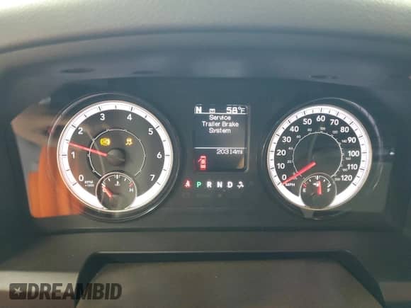 2020 Ram 1500 Tradesman z VIN 3C6RR7KTXLG290901, wystawiony jako Copart lot #43964915 z przebiegiem 20 314 mil mil oraz Szkoda całkowita • Salvage title. Historia ofert i sprzedaży dostępna na DreamBid. Obrazek 9.