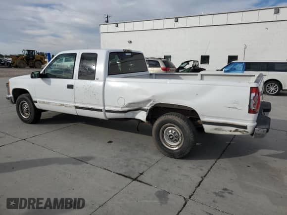 1998 Chevrolet Silverado 2500 с VIN 1GCGC29R9WE248326, выставлен на аукционе Copart как лот 71606044 с пробегом 175 493 миль миль и Списание • Salvage title. История ставок и продаж доступна на DreamBid. Изображение 2.