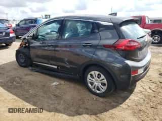 2019 Chevrolet Bolt EV z VIN 1GBJF1G04K4130801, wystawiony jako Copart lot #67990243 z przebiegiem 47 106 mil mil oraz . Historia ofert i sprzedaży dostępna na DreamBid. Obrazek 2.