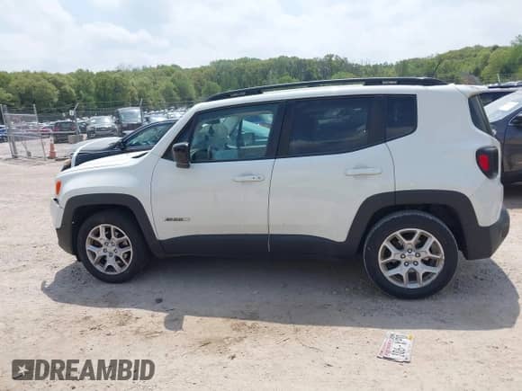 2017 Jeep Renegade Latitude с VIN ZACCJABB0HPF00759, выставлен на аукционе IAAI как лот 42264251 с пробегом 246 494 миль миль и . История ставок и продаж доступна на DreamBid. Изображение 14.