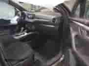 2020 Chevrolet Blazer LT z VIN 3GNKBHR40LS632170, wystawiony jako IAAI lot #42336561 z przebiegiem 61 461 mil mil oraz . Historia ofert i sprzedaży dostępna na DreamBid. Obrazek 5.