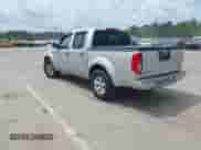 2011 Nissan Frontier Pro-4X z VIN 1N6AD0EV5BC443059, wystawiony jako IAAI lot #42745772 z przebiegiem 186 352 mil mil oraz . Historia ofert i sprzedaży dostępna na DreamBid. Obrazek 3.