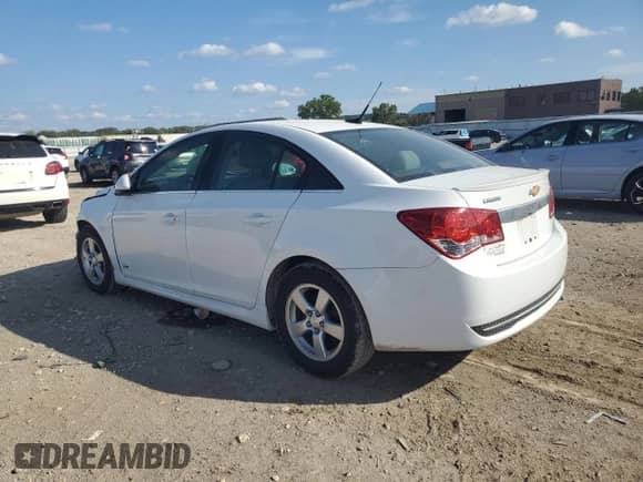 2014 Chevrolet Cruze 1LT z VIN 1G1PC5SB5E7480206, wystawiony jako Copart lot #82038845 z przebiegiem 92 700 mil mil oraz Szkoda całkowita • Salvage title. Historia ofert i sprzedaży dostępna na DreamBid. Obrazek 2.