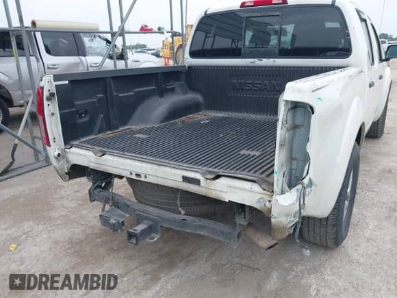 2017 Nissan Frontier SV with VIN 1N6AD0EV8HN726360, listed as a IAAI auction lot 42299072 with 149,645 mi miles and . Bid and sale history available at DreamBid. Image 6.