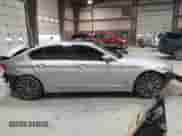 2019 BMW 5 Series 530e xDrive z VIN WBAJB1C59KB376289, wystawiony jako IAAI lot #42011352 z przebiegiem 63 019 mil mil oraz . Historia ofert i sprzedaży dostępna na DreamBid. Obrazek 13.