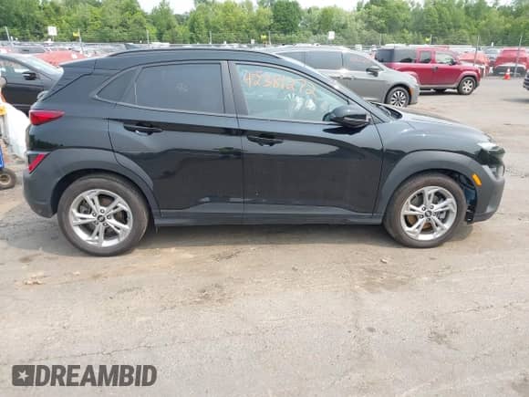 2023 Hyundai Kona SEL z VIN KM8K3CAB2PU949632, wystawiony jako IAAI lot #42381272 z przebiegiem 30 786 mil mil oraz . Historia ofert i sprzedaży dostępna na DreamBid. Obrazek 14.