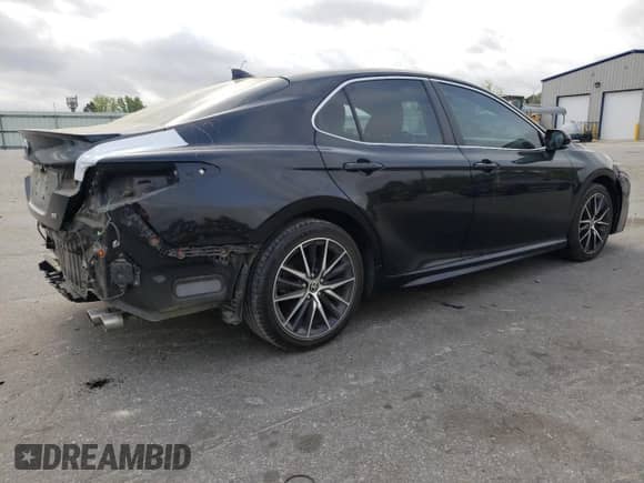 2021 Toyota Camry SE z VIN 4T1S11AK1MU439696, wystawiony jako Copart lot #51130945 z przebiegiem 74 525 mil mil oraz Szkoda całkowita • Salvage title. Historia ofert i sprzedaży dostępna na DreamBid. Obrazek 3.