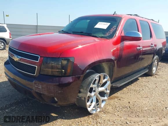 2009 Chevrolet Suburban 2LT с VIN 1GNFK26339R250253, выставлен на аукционе IAAI как лот 42571821 с пробегом 147 046 миль миль и . История ставок и продаж доступна на DreamBid. Изображение 17.