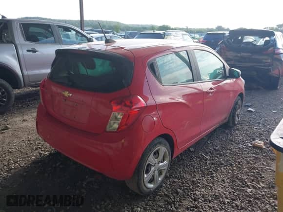 2019 Chevrolet Spark LS z VIN KL8CB6SA6KC781567, wystawiony jako IAAI lot #42658991 z przebiegiem 43 342 mil mil oraz . Historia ofert i sprzedaży dostępna na DreamBid. Obrazek 4.