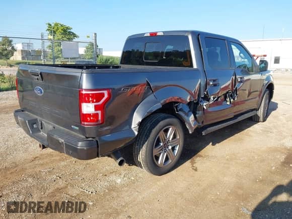 2018 Ford F-150 XL z VIN 1FTEW1EP2JFD32374, wystawiony jako IAAI lot #42993518 z przebiegiem 137 914 mil mil oraz . Historia ofert i sprzedaży dostępna na DreamBid. Obrazek 4.