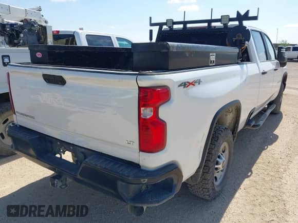 2021 Chevrolet Silverado 2500HD Work Truck with VIN 1GC1YLEY3MF162088, listed as a IAAI auction lot 42929602 with 157,296 mi miles and . Bid and sale history available at DreamBid. Image 4.