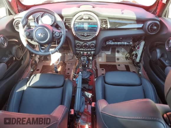 2020 MINI Hardtop Cooper S с VIN WMWXR5C0XL2L62288, выставлен на аукционе Copart как лот 82523175 с пробегом 12 801 миль миль и Списание • Salvage title. История ставок и продаж доступна на DreamBid. Изображение 8.