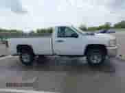 2008 Chevrolet Silverado 2500HD Work Truck z VIN 1GCHC24K18E160498, wystawiony jako IAAI lot #42144812 z przebiegiem 151 213 mil mil oraz . Historia ofert i sprzedaży dostępna na DreamBid. Obrazek 13.