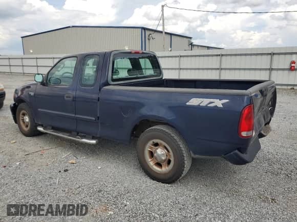 2004 Ford F-150 XL z VIN 2FTRX17234CA91750, wystawiony jako Copart lot #60951485 z przebiegiem 243 621 mil mil oraz Szkoda całkowita • Salvage title. Historia ofert i sprzedaży dostępna na DreamBid. Obrazek 2.