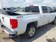 2017 Chevrolet Silverado 1500 LTZ z VIN 3GCUKSEJ8HG153838, wystawiony jako IAAI lot #42899717 z przebiegiem 188 513 mil mil oraz . Historia ofert i sprzedaży dostępna na DreamBid. Obrazek 4.