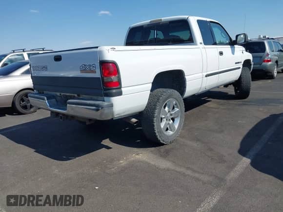 2001 Dodge 1500 с VIN 3B7HF13Z01G178411, выставлен на аукционе IAAI как лот 42911502 с пробегом 156 619 миль миль и . История ставок и продаж доступна на DreamBid. Изображение 4.