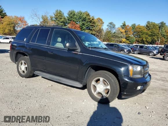2006 Chevrolet TrailBlazer LT с VIN 1GNDT13S462193673, выставлен на аукционе Copart как лот 89474445 с пробегом Не указан миль и Чистый • Clean title. История ставок и продаж доступна на DreamBid. Изображение 4.
