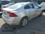 2014 Volvo S60 T5 with VIN YV1612FS6E2278399, listed as a Copart auction lot 71398215 with 172,956 mi miles and Salvage title. Bid and sale history available at DreamBid. Image 3.