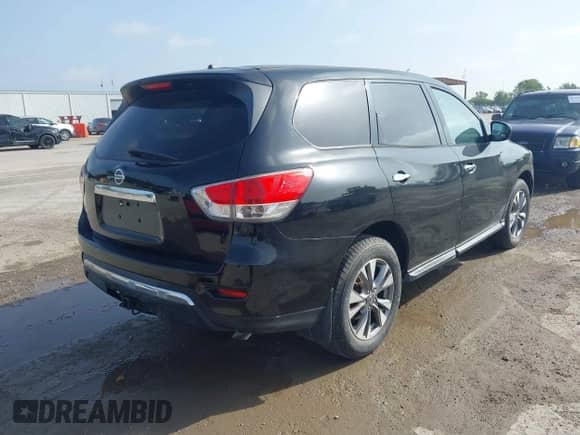 2013 Nissan Pathfinder SV with VIN 5N1AR2MN1DC669986, listed as a IAAI auction lot 42764590 with 88,888 mi miles and . Bid and sale history available at DreamBid. Image 4.