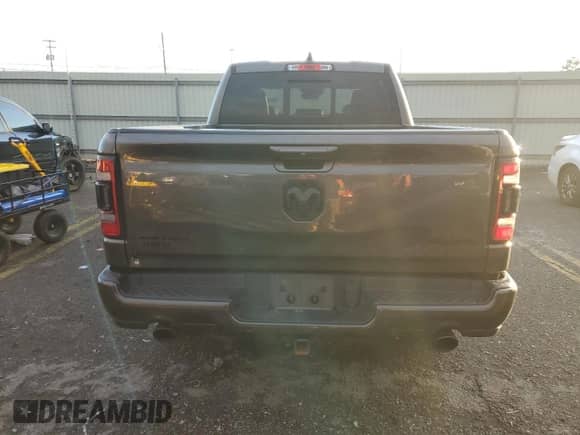2021 Ram 1500 z VIN 1C6SRFPM0MN764764, wystawiony jako Copart lot #84715984 z przebiegiem 52 019 mil mil oraz Szkoda całkowita • Salvage title. Historia ofert i sprzedaży dostępna na DreamBid. Obrazek 6.