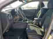 2022 Hyundai Kona SEL z VIN KM8K6CABXNU919041, wystawiony jako Copart lot #67834105 z przebiegiem 17 740 mil mil oraz Szkoda całkowita • Salvage title. Historia ofert i sprzedaży dostępna na DreamBid. Obrazek 7.