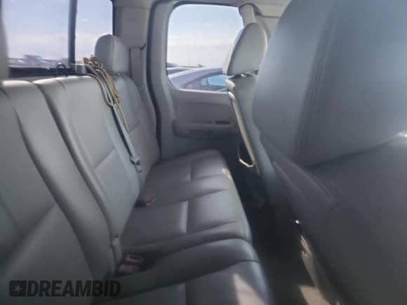 2008 GMC Sierra 1500 z VIN 1GTFK19Y08Z166979, wystawiony jako Copart lot #70270695 z przebiegiem 240 519 mil mil oraz Szkoda całkowita • Salvage title. Historia ofert i sprzedaży dostępna na DreamBid. Obrazek 10.