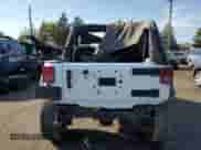 2015 Jeep Wrangler Rubicon z VIN 1C4BJWCG0FL695931, wystawiony jako Copart lot #70685724 z przebiegiem 72 740 mil mil oraz Szkoda całkowita • Salvage title. Historia ofert i sprzedaży dostępna na DreamBid. Obrazek 6.