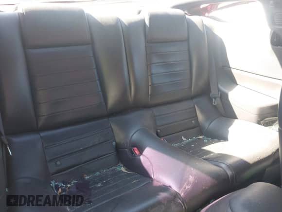 2006 Ford Mustang GT Deluxe with VIN 1ZVFT82H565170334, listed as a IAAI auction lot 43514353 with 155,822 mi miles and . Bid and sale history available at DreamBid. Image 8.