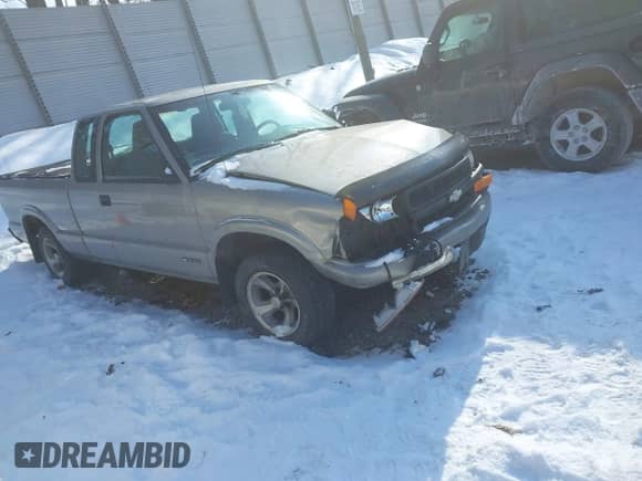 1998 Chevrolet S-10 LS с VIN 1GCCS1948W8206888, выставлен на аукционе IAAI как лот 41356811 с пробегом 98 642 миль миль и . История ставок и продаж доступна на DreamBid. Изображение 1.
