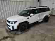 2025 Hyundai Santa Fe Calligraphy z VIN 5NMP5DG13SH047967, wystawiony jako Copart lot #62298855 z przebiegiem 2 068 mil mil oraz Szkoda całkowita • Salvage title. Historia ofert i sprzedaży dostępna na DreamBid. Obrazek 1.