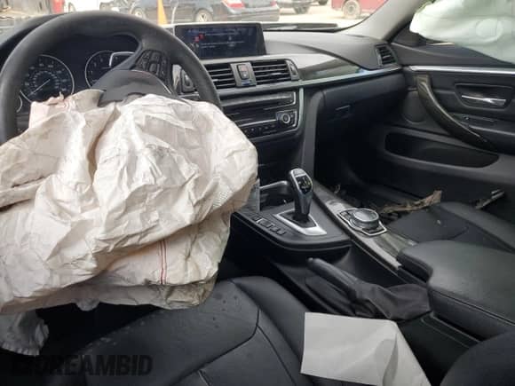 2015 BMW 4 Series 428i xDrive z VIN WBA4A7C54FD413570, wystawiony jako Copart lot #62432505 z przebiegiem 98 017 mil mil oraz Szkoda całkowita • Salvage title. Historia ofert i sprzedaży dostępna na DreamBid. Obrazek 8.