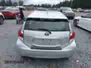 2015 Toyota Prius One z VIN JTDKDTB37F1098842, wystawiony jako IAAI lot #42599025 z przebiegiem 87 264 mil mil oraz . Historia ofert i sprzedaży dostępna na DreamBid. Obrazek 17.