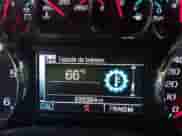 2015 Chevrolet Tahoe LT z VIN 1GNSKBKC8FR547518, wystawiony jako IAAI lot #43544283 z przebiegiem 295 964 mil mil oraz . Historia ofert i sprzedaży dostępna na DreamBid. Obrazek 15.