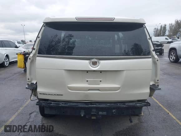 2015 Cadillac Escalade Luxury with VIN 1GYS3BKJ0FR204300, listed as a IAAI auction lot 41743008 with Not provided miles and . Bid and sale history available at DreamBid. Image 15.