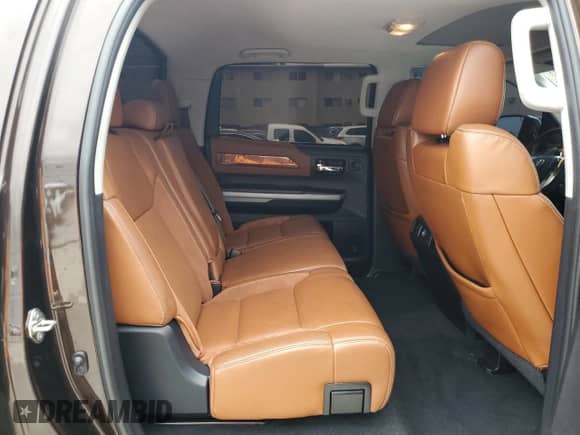2020 Toyota Tundra Platinum с VIN 5TFGY5F19LX263409, выставлен на аукционе Copart как лот 71579134 с пробегом 83 744 миль миль и На запчасти • Non repairable. История ставок и продаж доступна на DreamBid. Изображение 10.