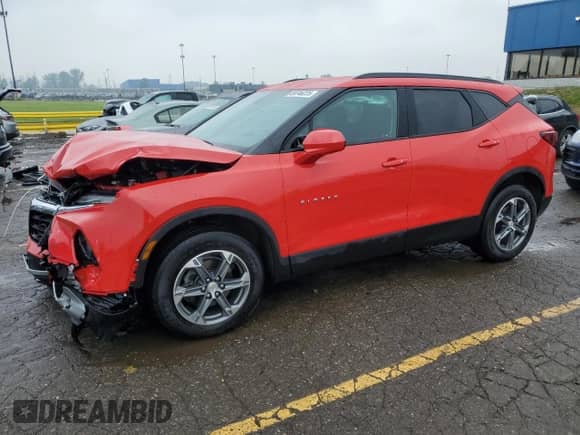 2023 Chevrolet Blazer LT z VIN 3GNKBHR42PS228177, wystawiony jako Copart lot #59746225 z przebiegiem 32 715 mil mil oraz Nie do naprawy • Non repairable. Historia ofert i sprzedaży dostępna na DreamBid. Obrazek 1.