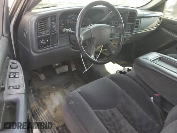 2006 Chevrolet Silverado 3500 LT1 z VIN 1GBJK39D66E197911, wystawiony jako Copart lot #67279415 z przebiegiem 168 791 mil mil oraz Szkoda całkowita • Salvage title. Historia ofert i sprzedaży dostępna na DreamBid. Obrazek 8.