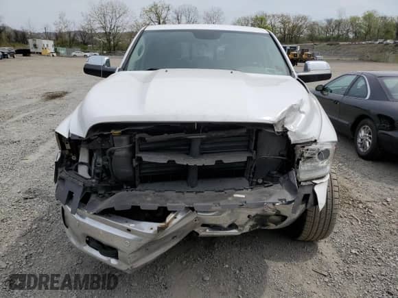 2015 Ram 1500 Laramie Limited z VIN 1C6RR7PTXFS788389, wystawiony jako Copart lot #54526215 z przebiegiem 86 333 mil mil oraz Szkoda całkowita • Salvage title. Historia ofert i sprzedaży dostępna na DreamBid. Obrazek 5.