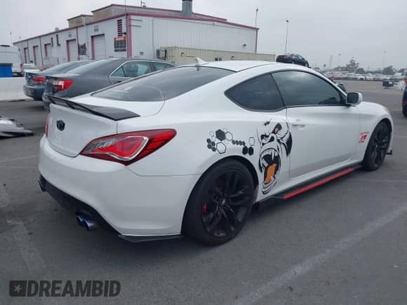 2013 Hyundai Genesis Coupe 2.0T с VIN KMHHT6KD8DU081739, выставлен на аукционе IAAI как лот 42500742 с пробегом 127 330 миль миль и . История ставок и продаж доступна на DreamBid. Изображение 4.