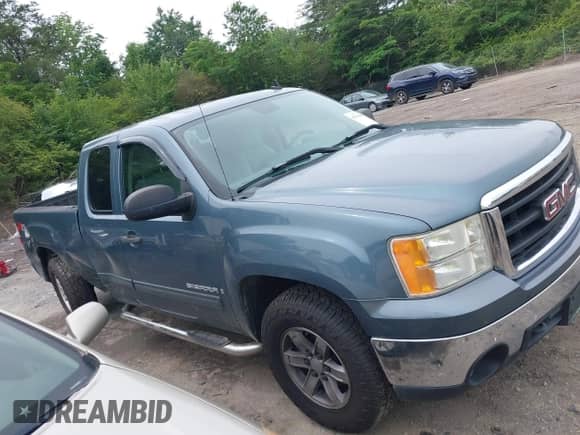 2007 GMC Sierra 1500 SLE2 with VIN 2GTEK19J371585592, listed as a IAAI auction lot 42236160 with 204,163 mi miles and . Bid and sale history available at DreamBid. Image 13.