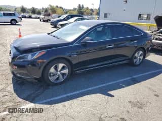 2017 Hyundai Sonata Limited с VIN KMHE54L22HA067390, выставлен на аукционе Copart как лот 71067425 с пробегом 114 121 миль миль и Списание • Salvage title. История ставок и продаж доступна на DreamBid. Изображение 1.