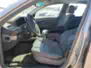 2006 BMW 7 Series 750i z VIN WBAHL83536DT05152, wystawiony jako Copart lot #69596665 z przebiegiem 106 150 mil mil oraz Czysty tytuł • Clean title. Historia ofert i sprzedaży dostępna na DreamBid. Obrazek 7.