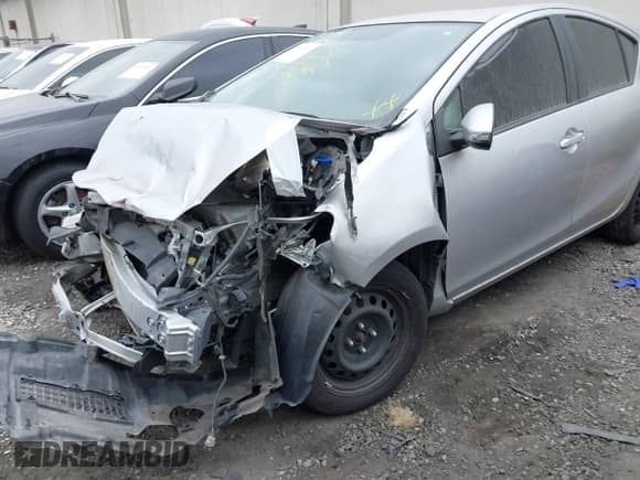 2016 Toyota Prius One z VIN JTDKDTB36G1120301, wystawiony jako IAAI lot #41578429 z przebiegiem 186 479 mil mil oraz . Historia ofert i sprzedaży dostępna na DreamBid. Obrazek 20.