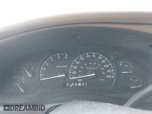 1999 Ford Explorer XLT с VIN 1FMZU35P7XUA35202, выставлен на аукционе IAAI как лот 42711559 с пробегом 258 267 миль миль и . История ставок и продаж доступна на DreamBid. Изображение 7.