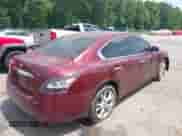 2013 Nissan Maxima SV z VIN 1N4AA5AP5DC828131, wystawiony jako IAAI lot #42456653 z przebiegiem 282 462 mil mil oraz . Historia ofert i sprzedaży dostępna na DreamBid. Obrazek 4.